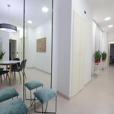 City Hub _ Locazione Turistica Pensiune 3*