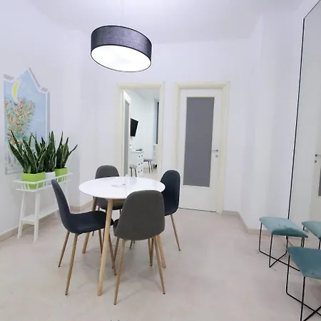 City Hub _ Locazione Turistica 3* Bari