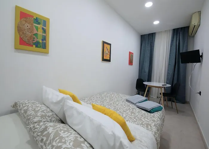 City Hub _ Locazione Turistica Maison d'hôtes 3*